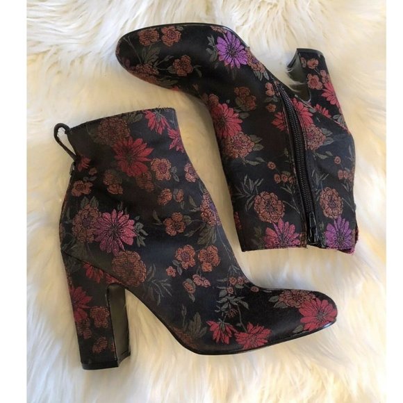 Guess Nasia3 FLORAL ANKLE BOOTS - Picture 5 of 7